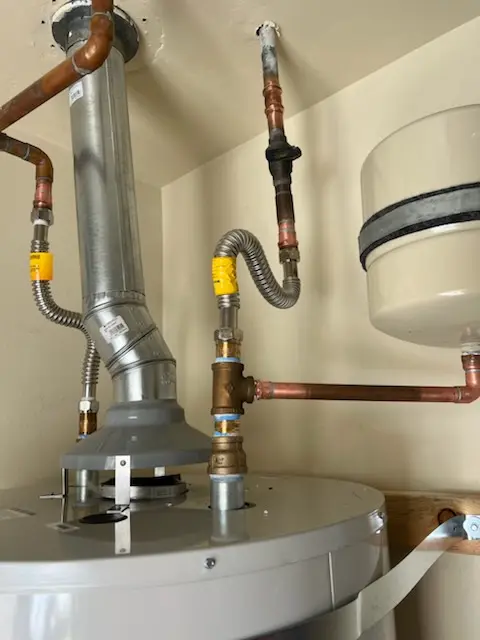 Water heater installation and plumbing repair in Smithville